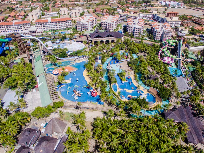 Beach Park Aquiraz: onde ficar e como escolher a hospedagem ideal para aproveitar ao máximo o destino