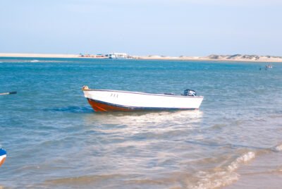 Cascavel Ceará: Praias Tranquilas e Arte em Cerâmica no Litoral Leste