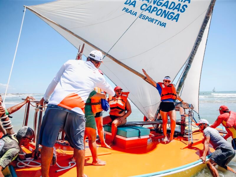 28ª Regata de Jangadas da Praia da Caponga celebra tradição, esporte e cultura no litoral leste do Ceará